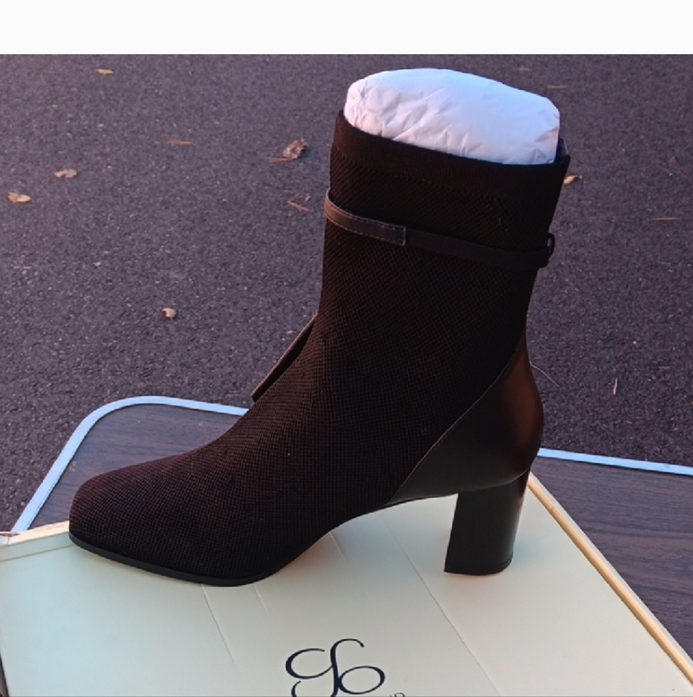 Cosy Island Black Heeled Boots for Women